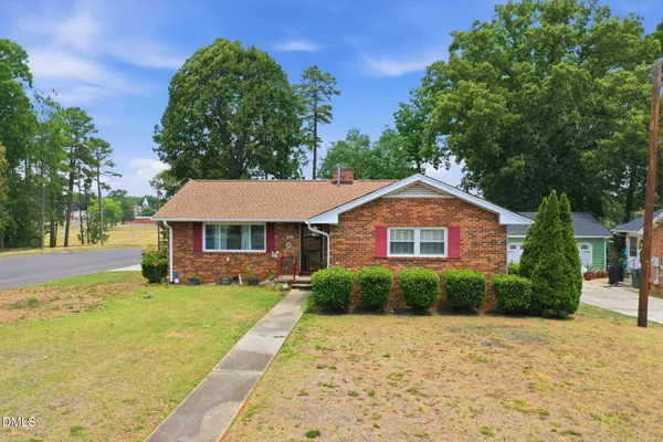 $299,000 | 500 Oakwood Lane, Graham, NC 27253