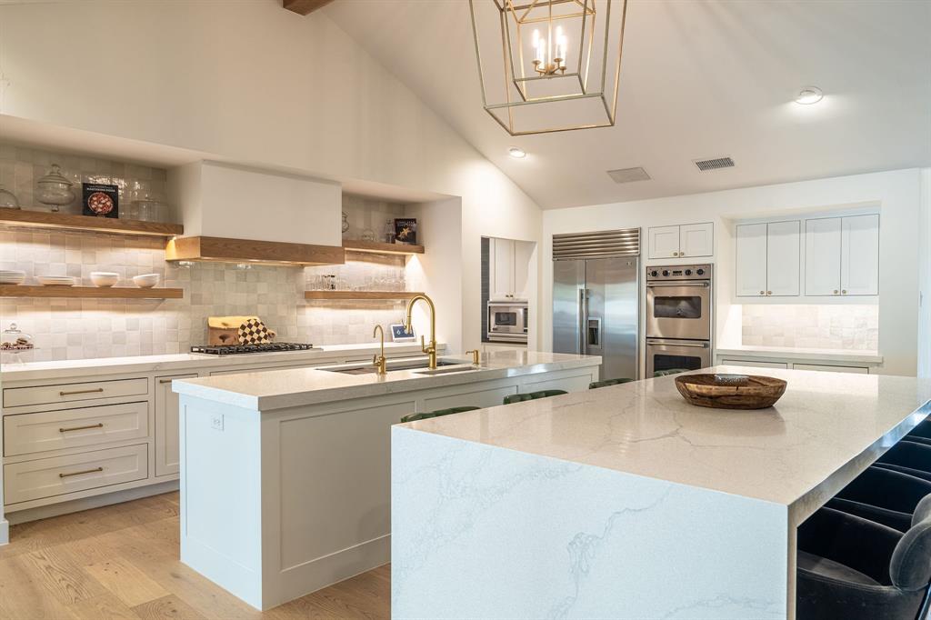 5702 Bent Trail Dallas, TX 75248 - Photo 13 of 32