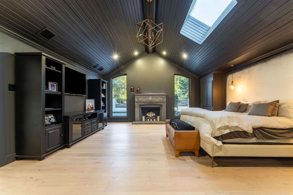 5702 Bent Trail Dallas, TX 75248 - Photo 16 of 32