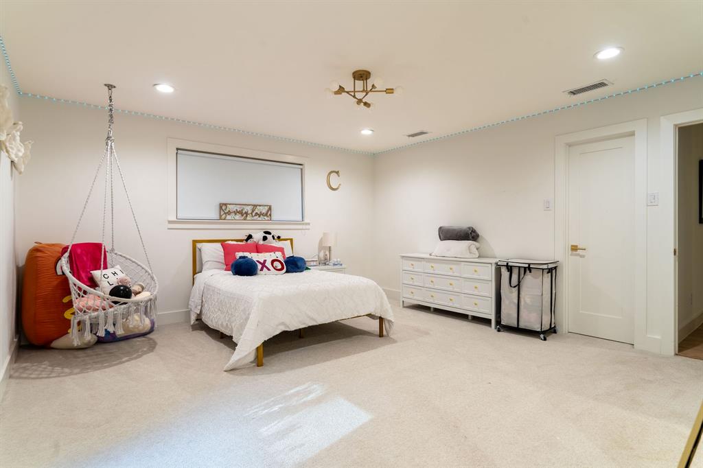 5702 Bent Trail Dallas, TX 75248 - Photo 22 of 32