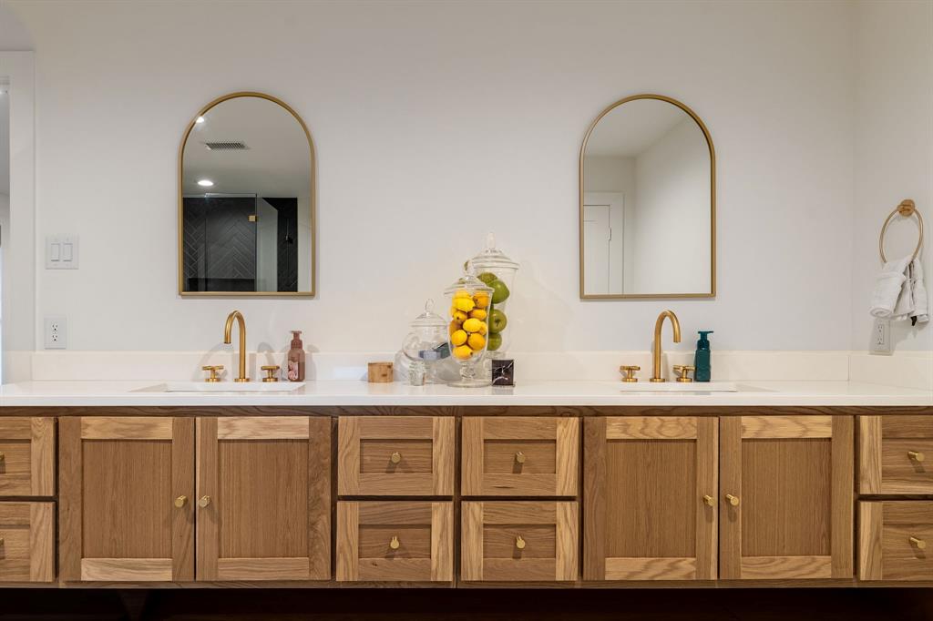 5702 Bent Trail Dallas, TX 75248 - Photo 30 of 32