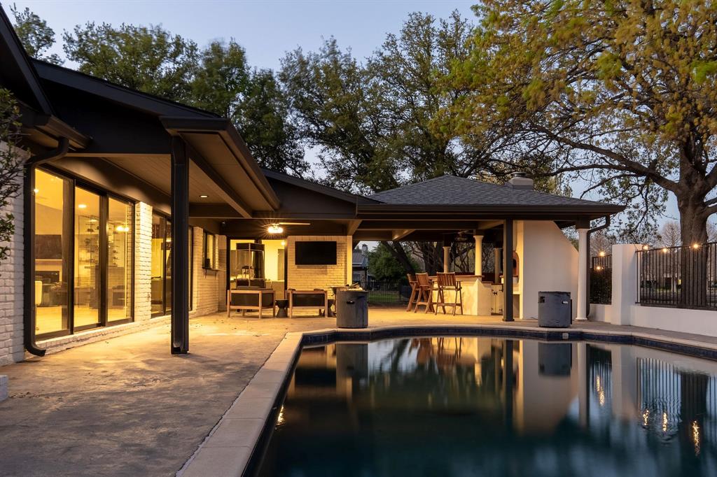 5702 Bent Trail Dallas, TX 75248 - Photo 31 of 32