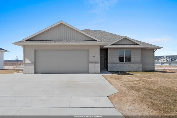 $375,000 | 1621 Frontier Road, Luxemburg, WI 54217
