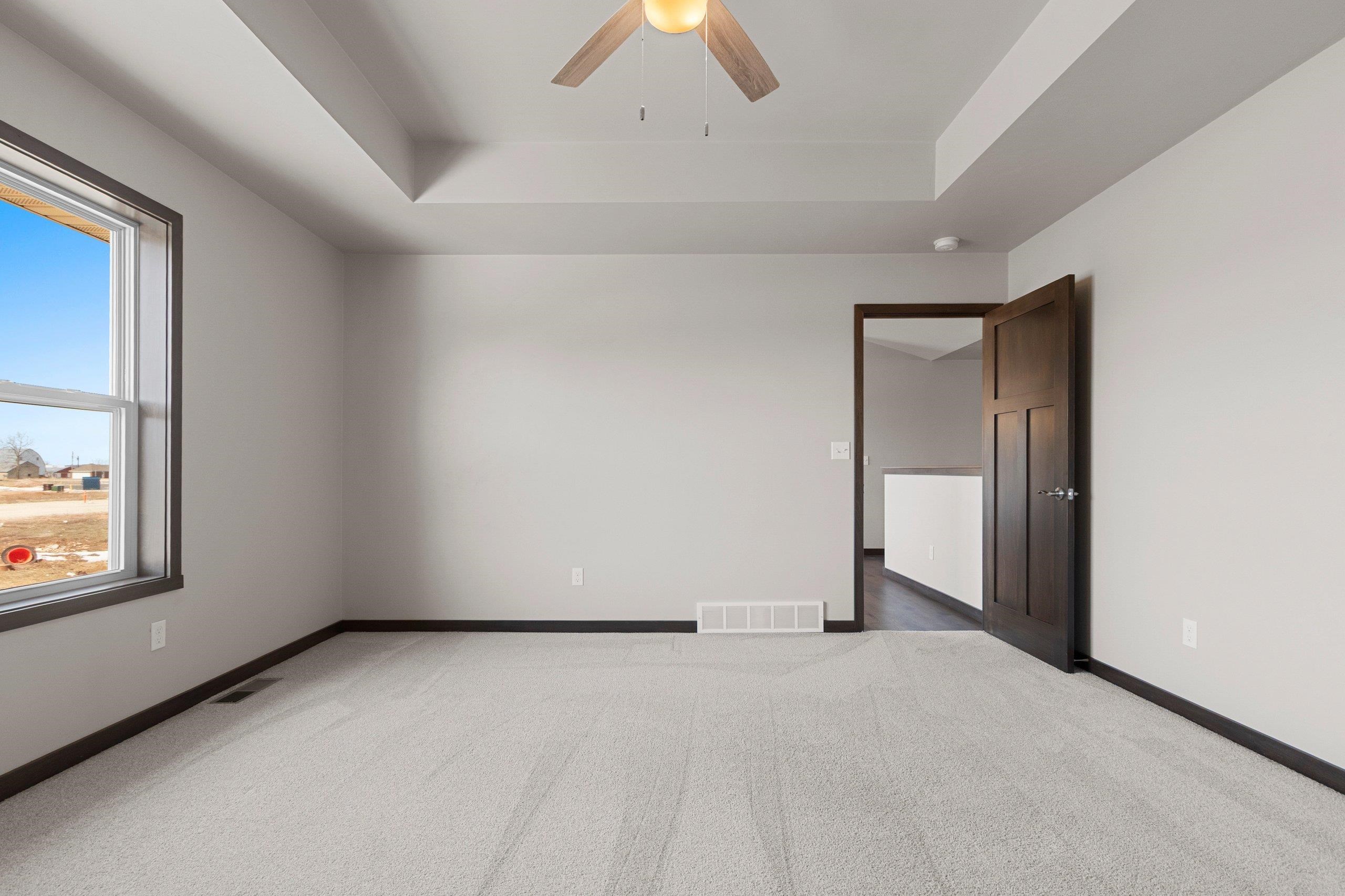 1621 Frontier Road Luxemburg, WI 54217 - Photo 14 of 44