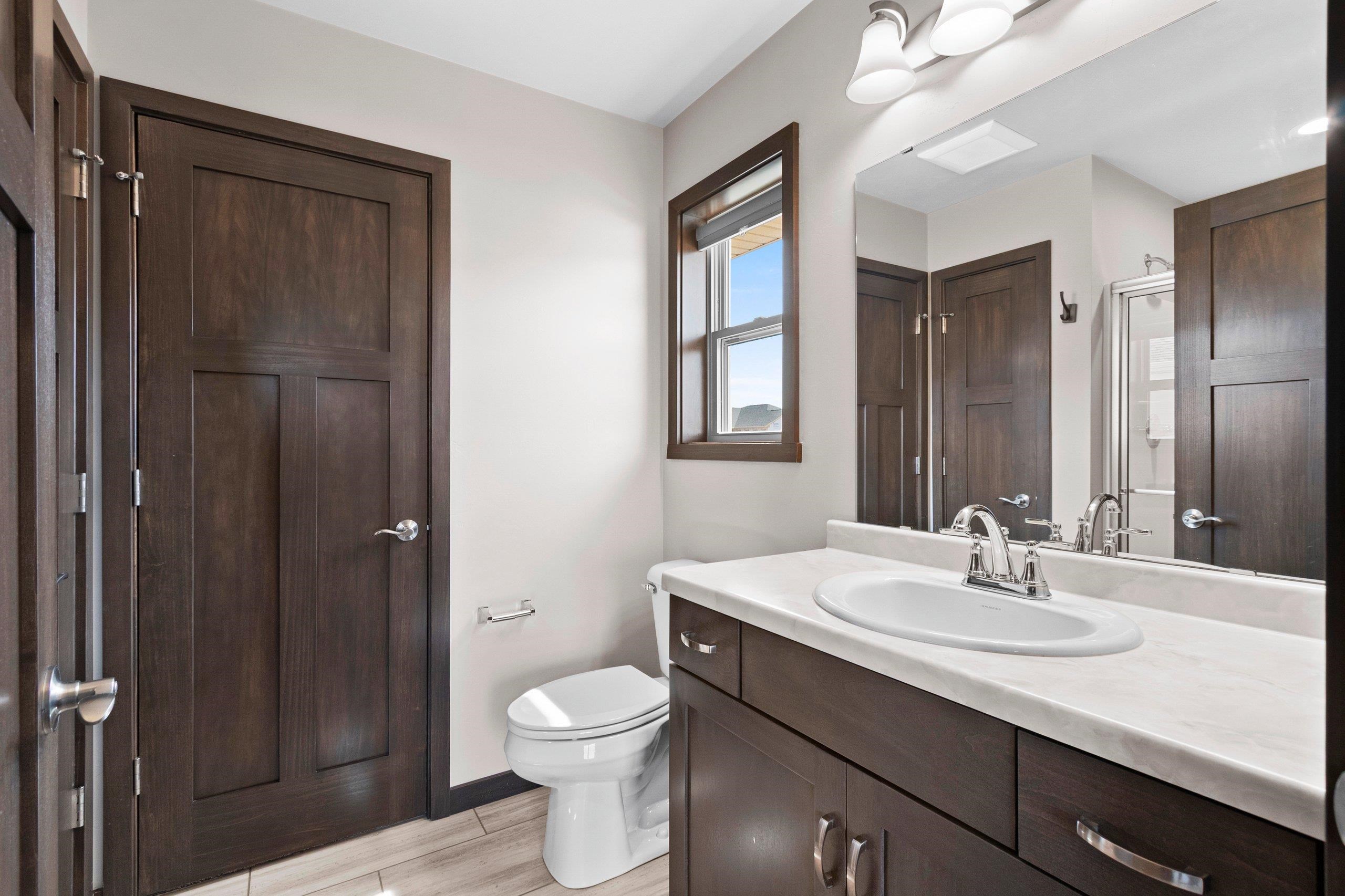 1621 Frontier Road Luxemburg, WI 54217 - Photo 16 of 44