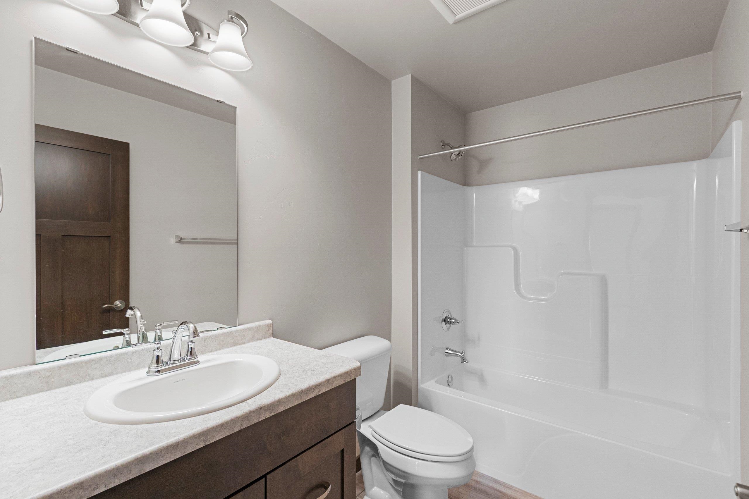 1621 Frontier Road Luxemburg, WI 54217 - Photo 25 of 44