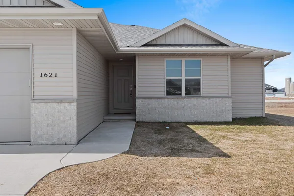 $375,000 | 1621 Frontier Road, Luxemburg, WI 54217