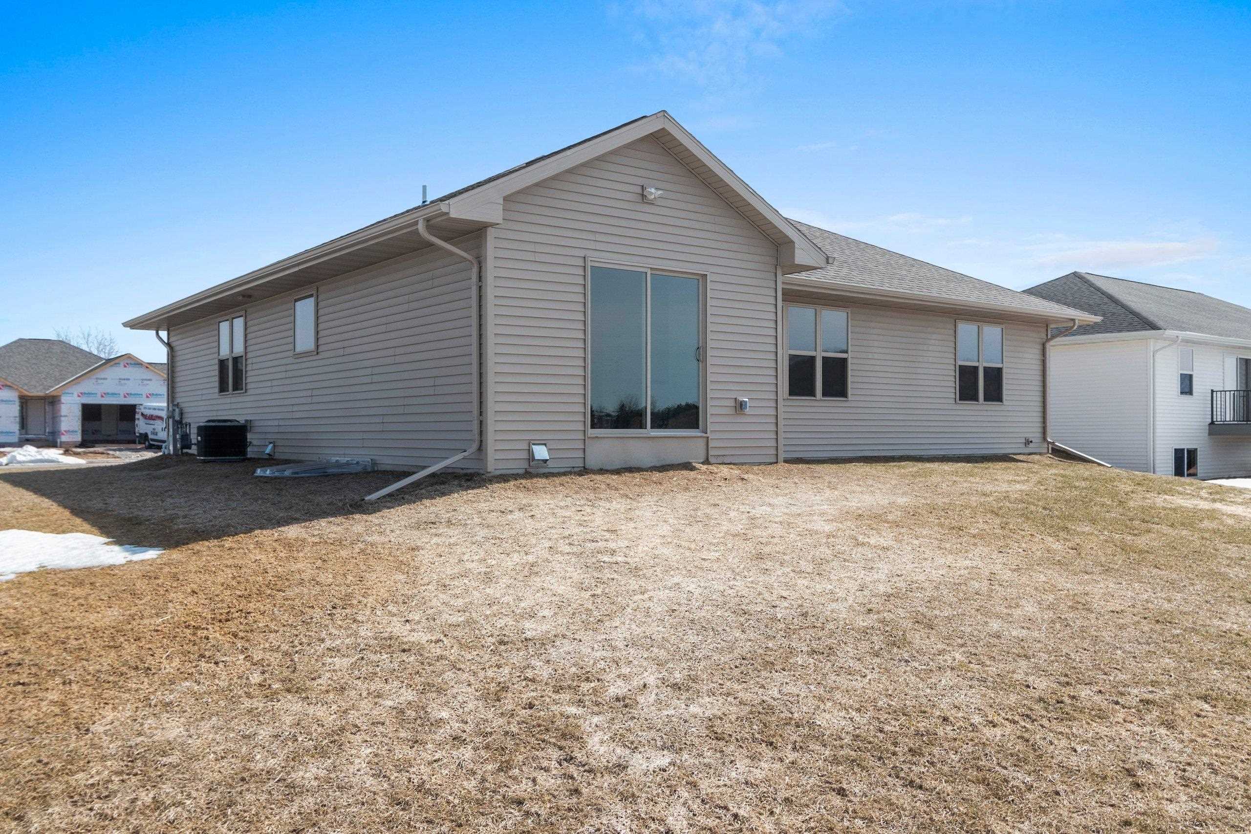 1621 Frontier Road Luxemburg, WI 54217 - Photo 37 of 44