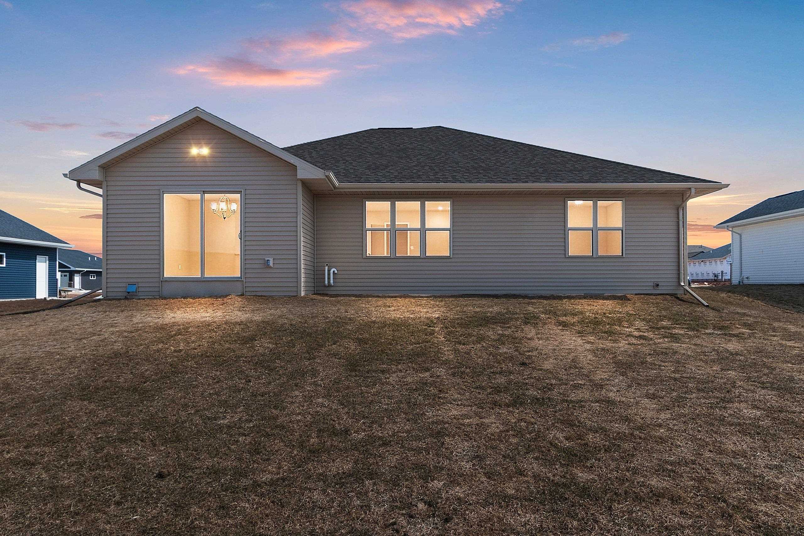 1621 Frontier Road Luxemburg, WI 54217 - Photo 43 of 44