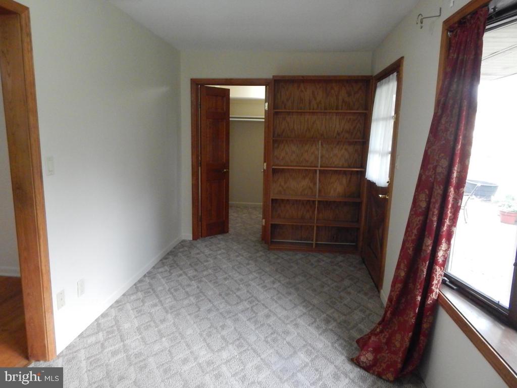 1021 Tracy Road Lancaster, PA 17601 - Photo 22 of 38