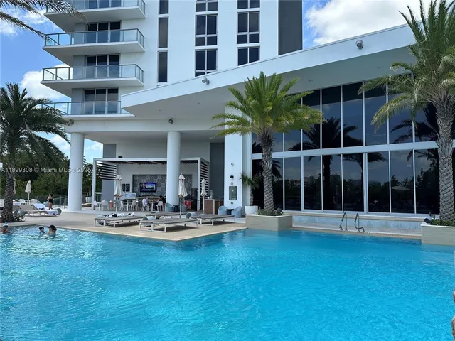 $3,950 | 16385 Biscayne Boulevard, Unit 1505, North Miami Beach, FL 33160