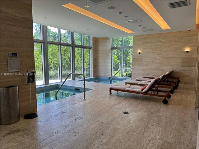 $3,950 | 16385 Biscayne Boulevard, Unit 1505, North Miami Beach, FL 33160