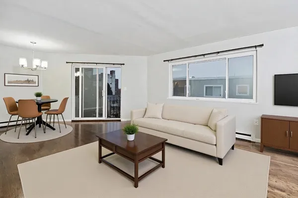 $3,300 | 35 Webster Street, Unit 402, Boston, MA 02128