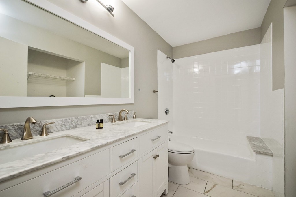 35 Webster Street, Unit 402 Boston, MA 02128 - Photo 6 of 8