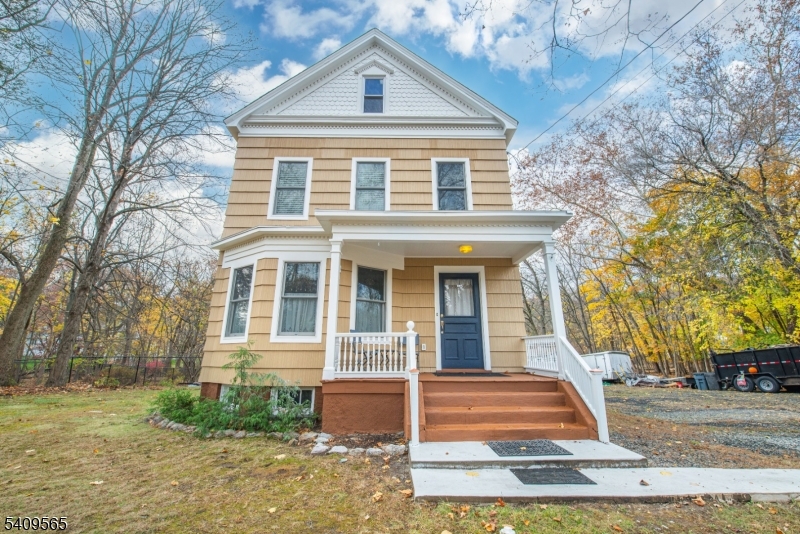 807 High Mountain Road North Haledon, NJ 07508 - Photo 2 of 38