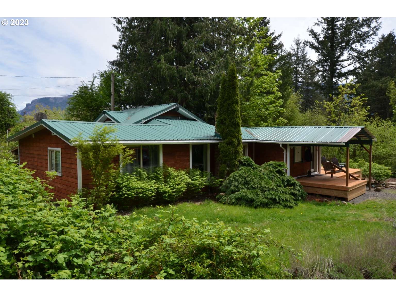 170 Northwest Jordan Road Stevenson, WA 98648 - Photo 18 of 32 a front view of a house with a garden