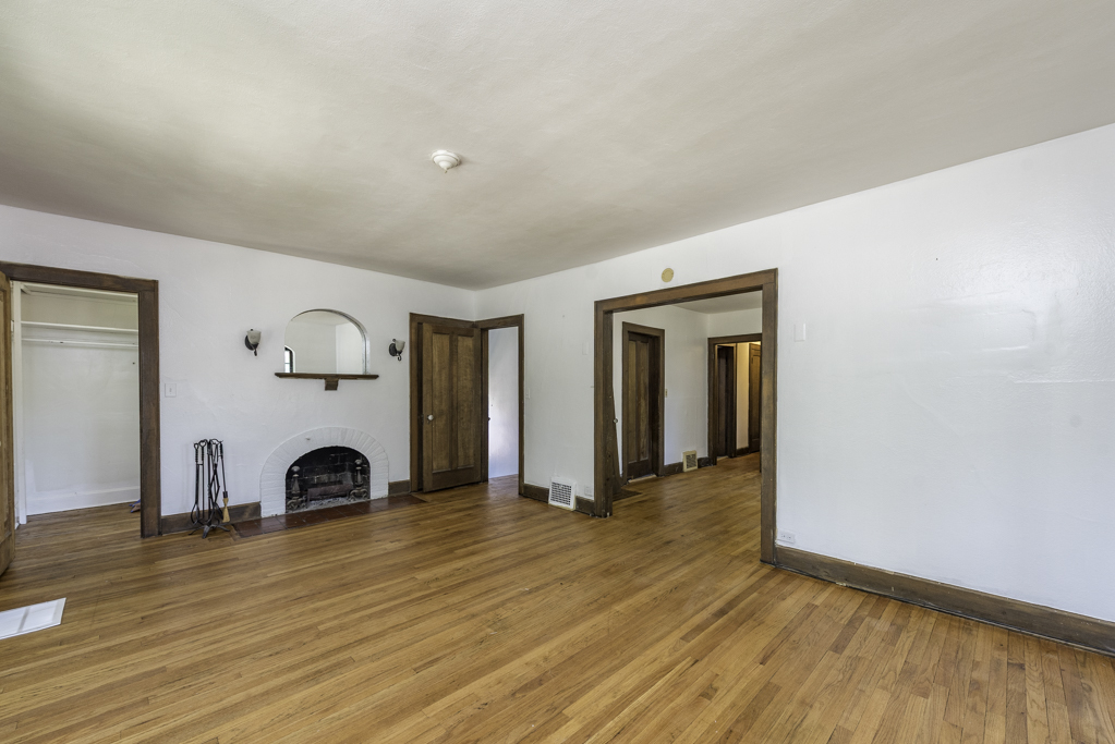 1609 North Sheridan Road Waukegan, IL 60085 - Photo 19 of 29