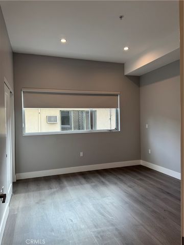 a front view of house and yard