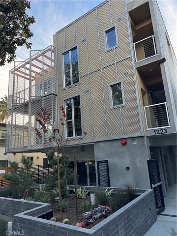 $4,000 | 1223 North Hayworth Avenue, Unit 5, West Hollywood, CA 90046