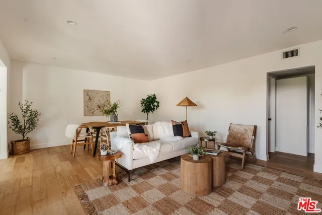 $725,000 | 1943 12th, Unit 2, Santa Monica, CA 90404