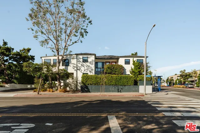 $725,000 | 1943 12th, Unit 2, Santa Monica, CA 90404