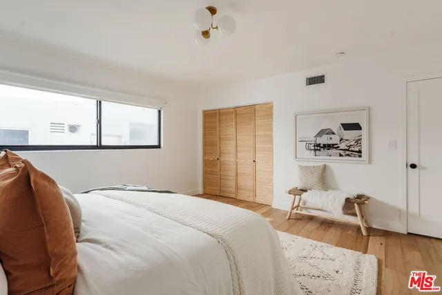 $725,000 | 1943 12th, Unit 2, Santa Monica, CA 90404