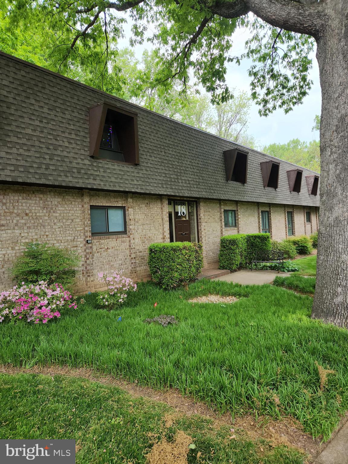 11618 Vantage Hill Road, Unit 12B Reston, VA 20190 - Photo 2 of 4