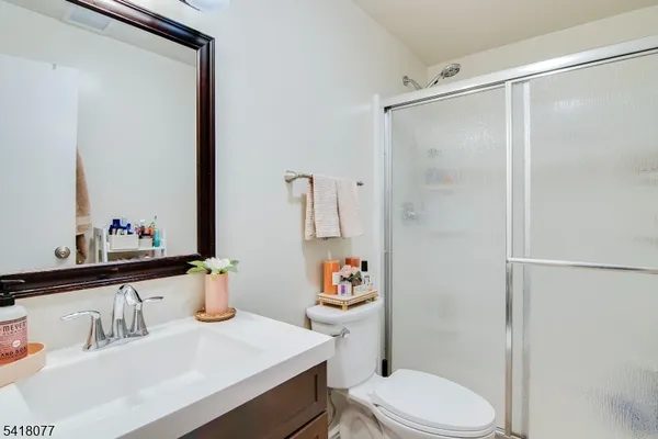 $3,150 | 660 Bloomfield Avenue, Verona, NJ 07044