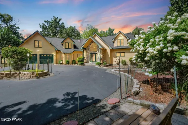 $1,599,000 | 111 Bass Court, Lackawaxen, PA 18435