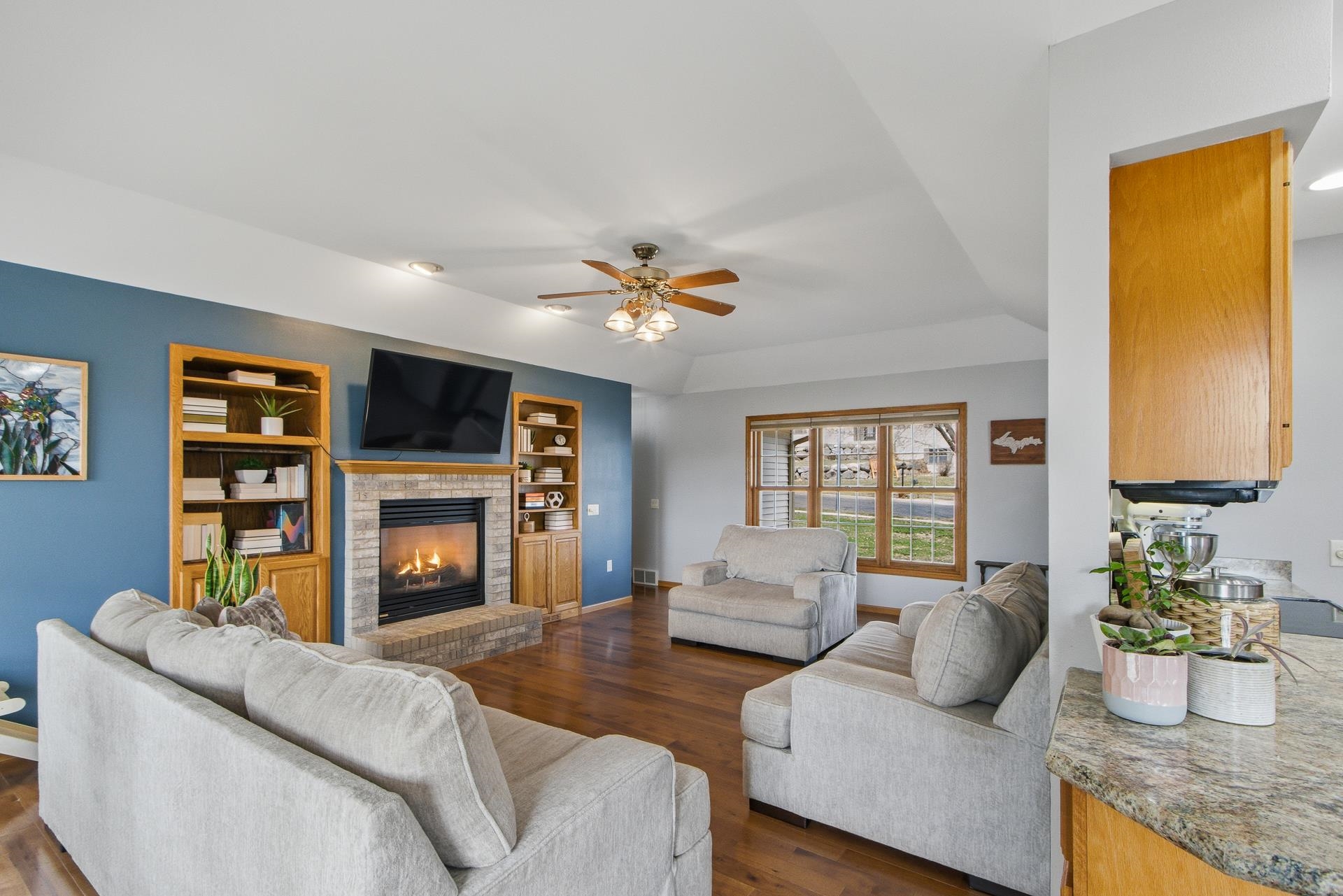 1012 Pine Grove Drive Reedsburg, WI 53959 - Photo 5 of 81