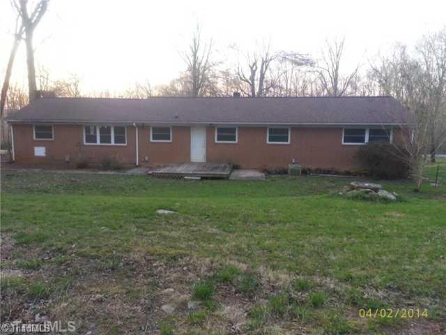 657 Inwood Road Asheboro, NC 27205 - Photo 2 of 6 Exterior Back.