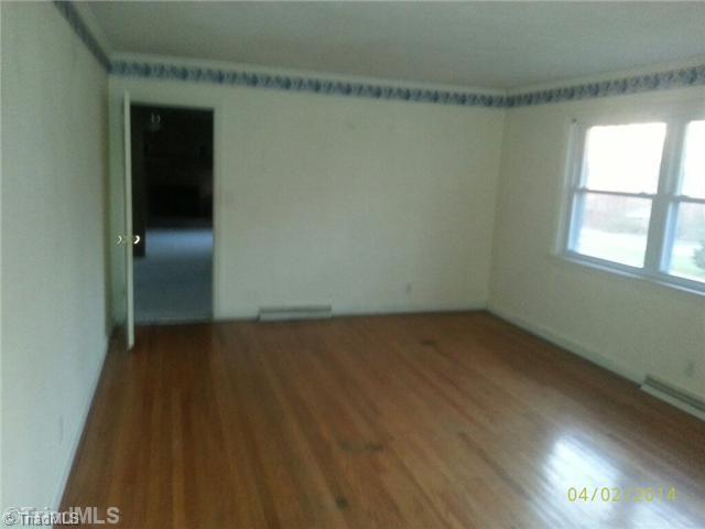 657 Inwood Road Asheboro, NC 27205 - Photo 6 of 6 2nd Bedroom.