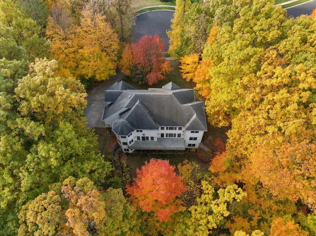 $848,000 | 419 River Run Drive, St. Joseph, MI 49085