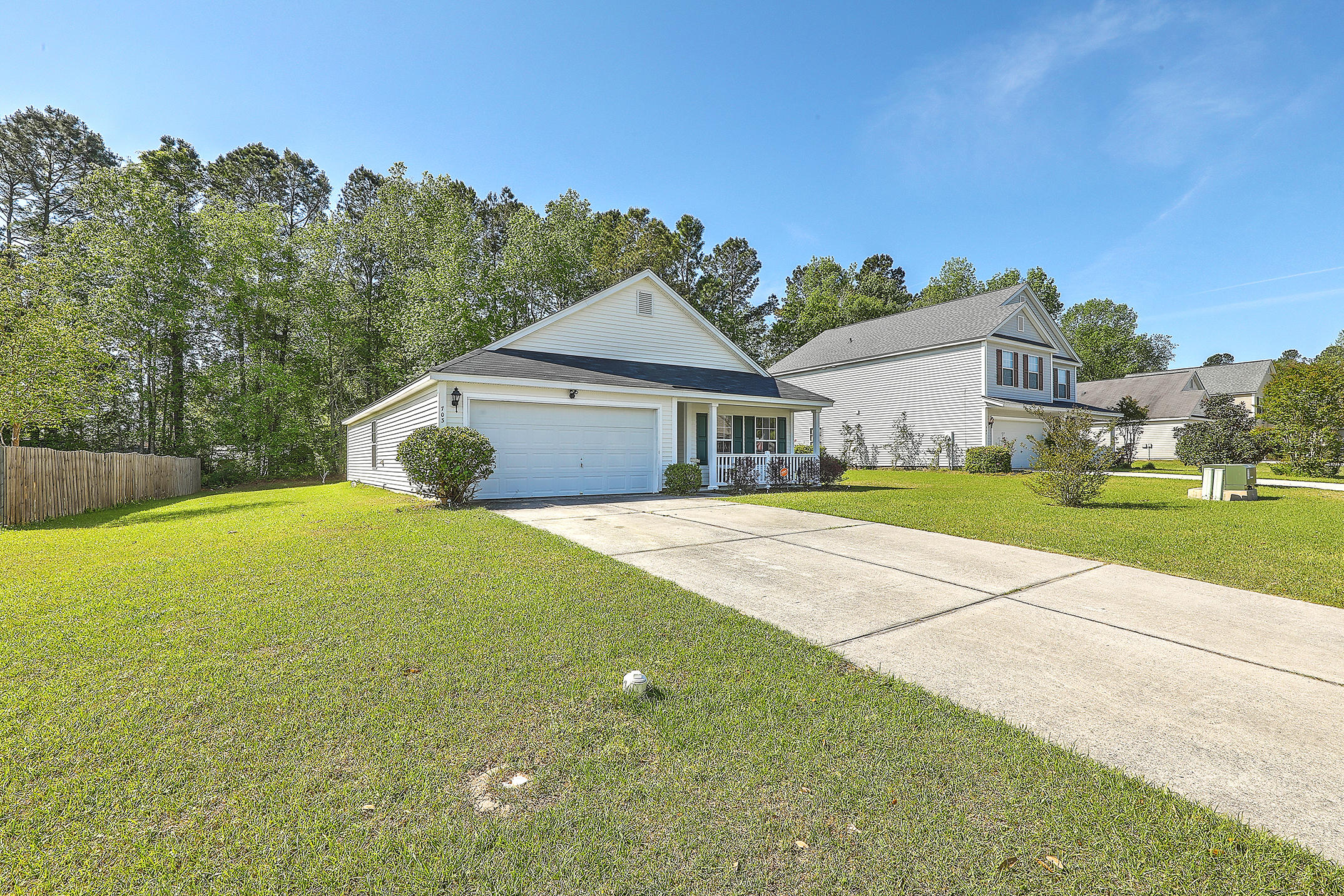 703 State Rd S-8-977 Moncks Corner, SC 29461 - Photo 4 of 27 1R3A4353_4_5_6_7_8_9