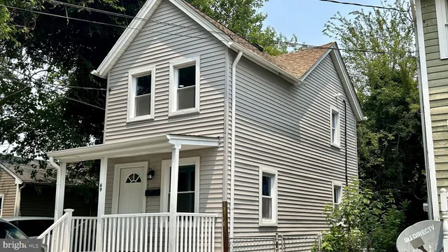 $1,600 | 69 Carpenter Street, Salem, NJ 08079
