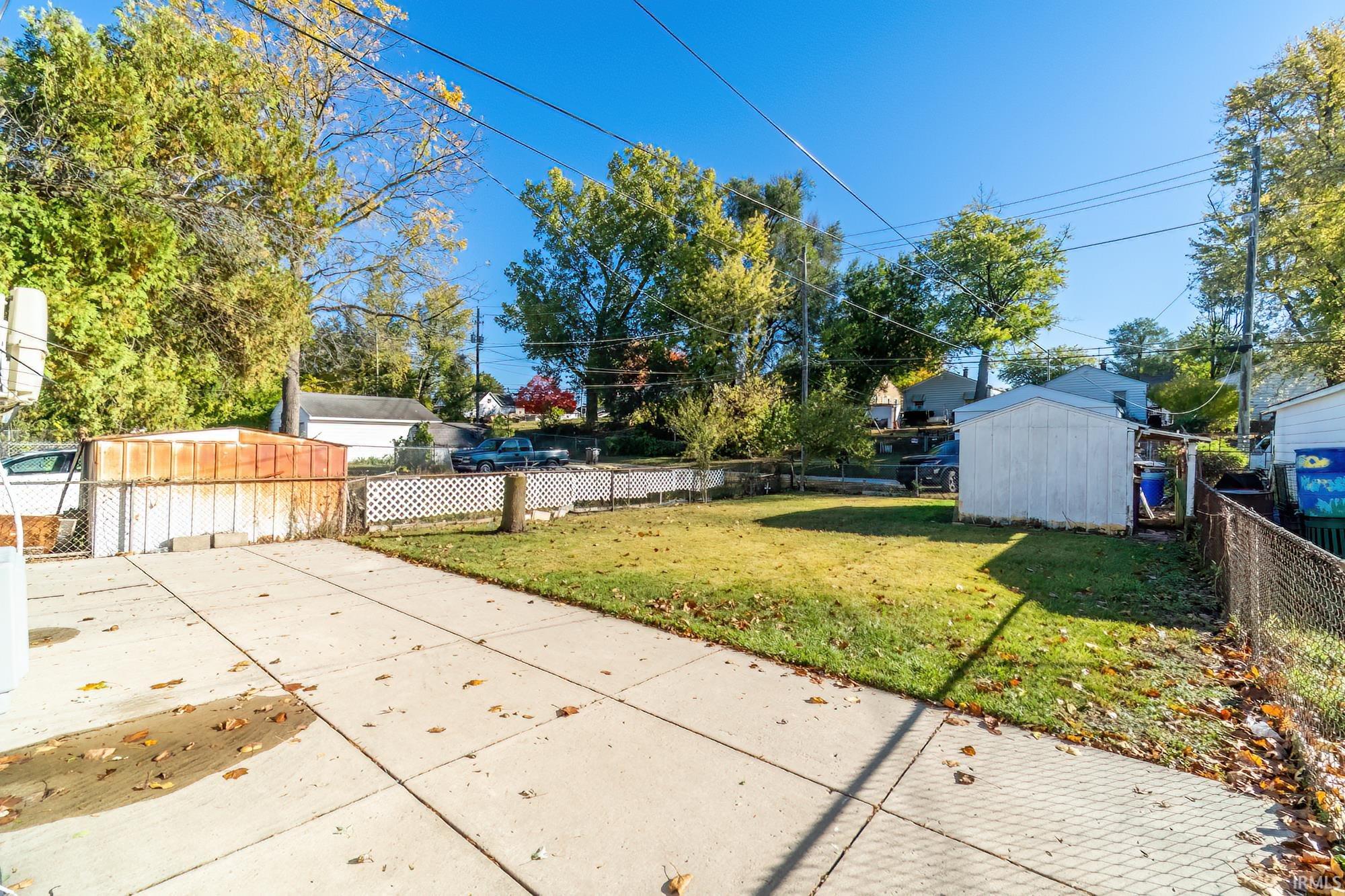 2049 Phenie Street Fort Wayne, IN 46802 - Photo 29 of 32