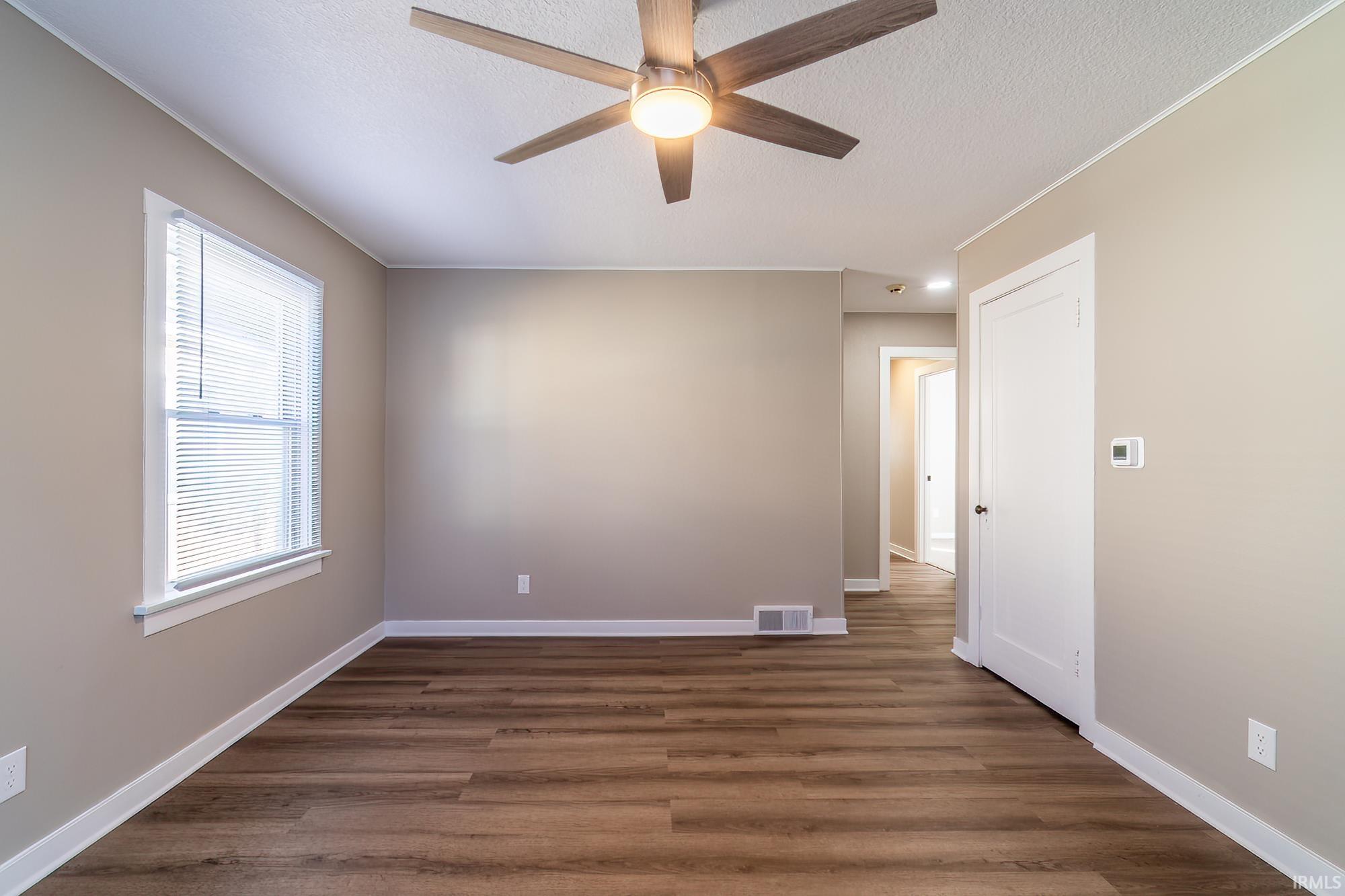 2049 Phenie Street Fort Wayne, IN 46802 - Photo 6 of 32