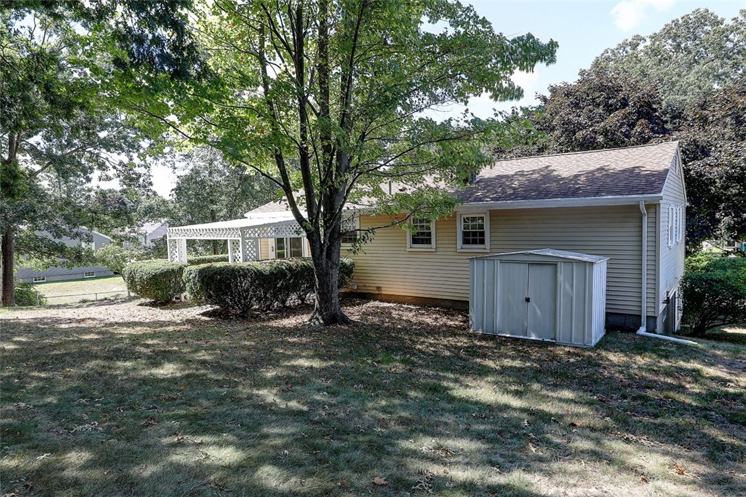 286 Lucille Street Woonsocket, RI 02895 - Photo 8 of 50