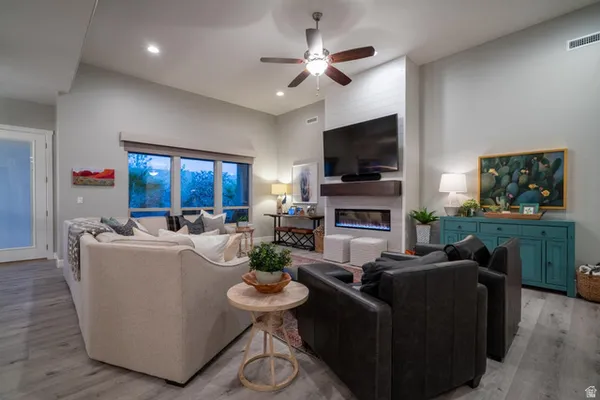 $744,000 | 3227 Hideaway Place, Hurricane, UT 84737