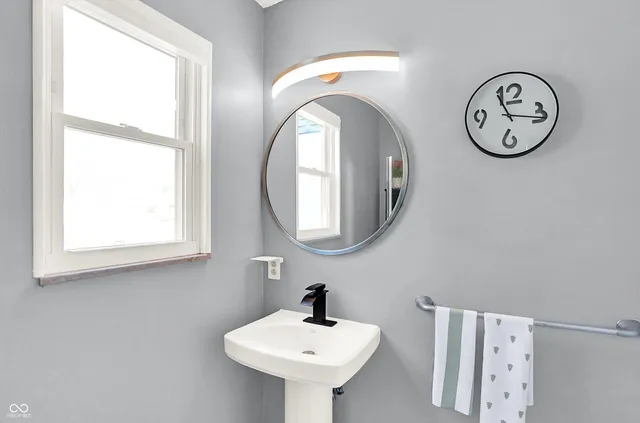 $324,900 | 3309 Larkspur Lane, Columbus, IN 47203