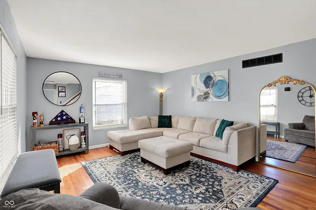 $324,900 | 3309 Larkspur Lane, Columbus, IN 47203