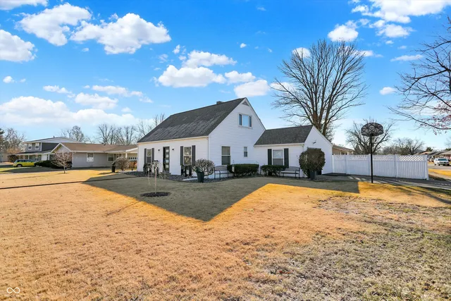 $324,900 | 3309 Larkspur Lane, Columbus, IN 47203