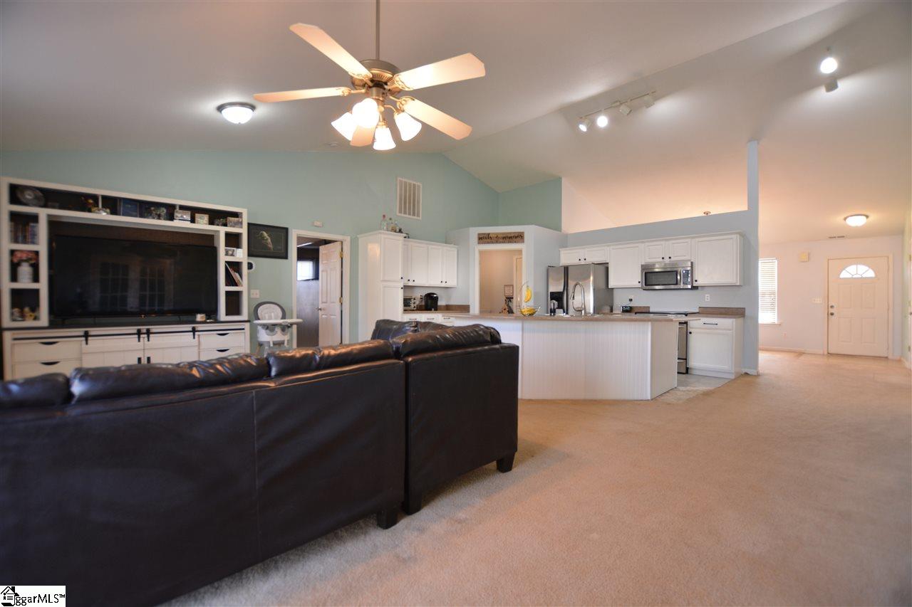 108 Pine Needle Road Piedmont, SC 29673 - Photo 11 of 17 Gallery Image 11