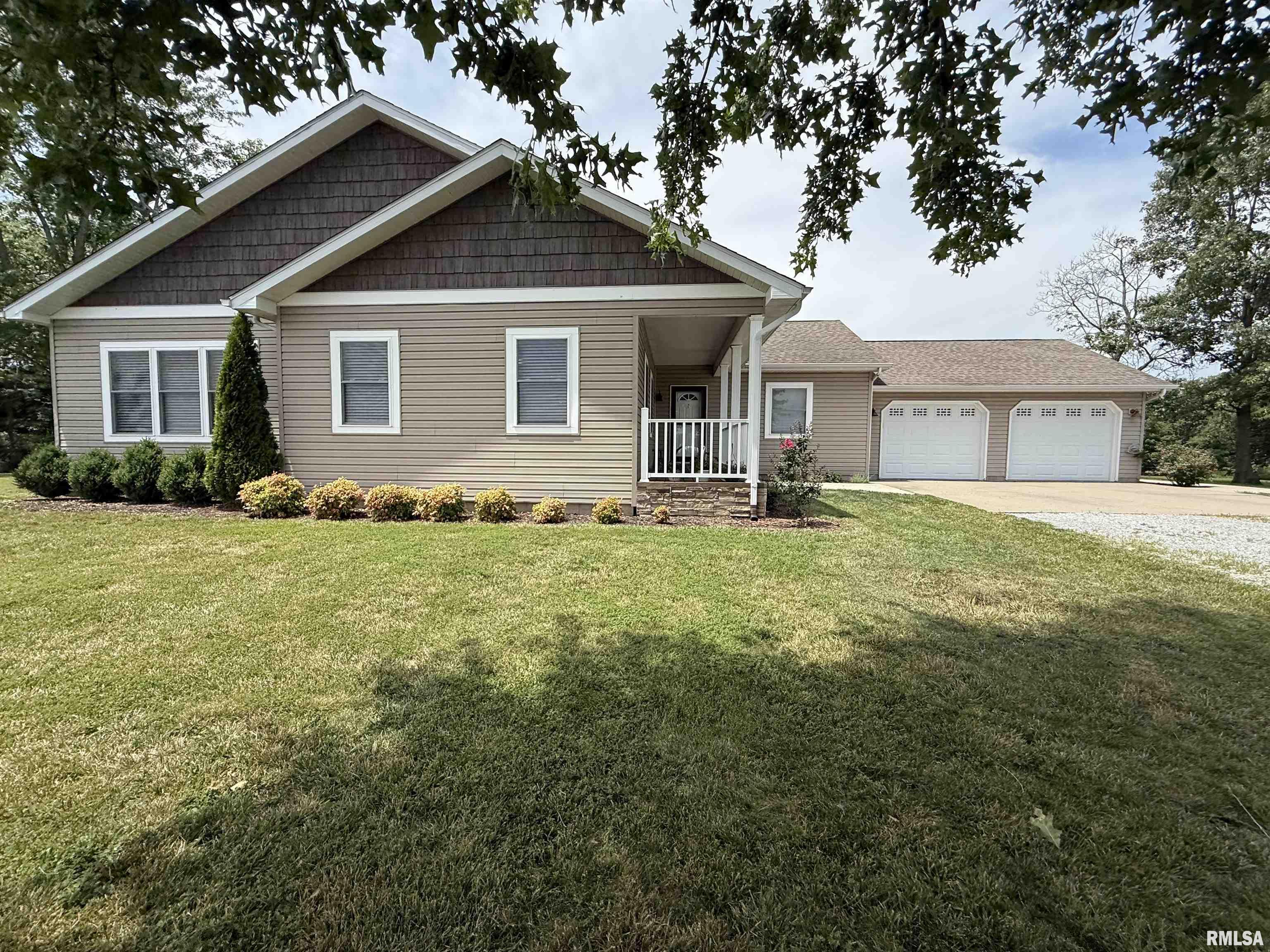 107 Jenkins Road Murphysboro, IL 62966 - Photo 2 of 23