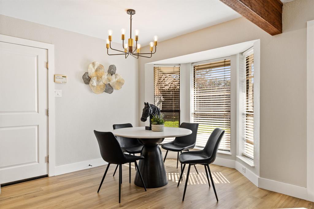 2912 Robindale Lane Grapevine, TX 76051 - Photo 16 of 29 Enjoy meals in this space