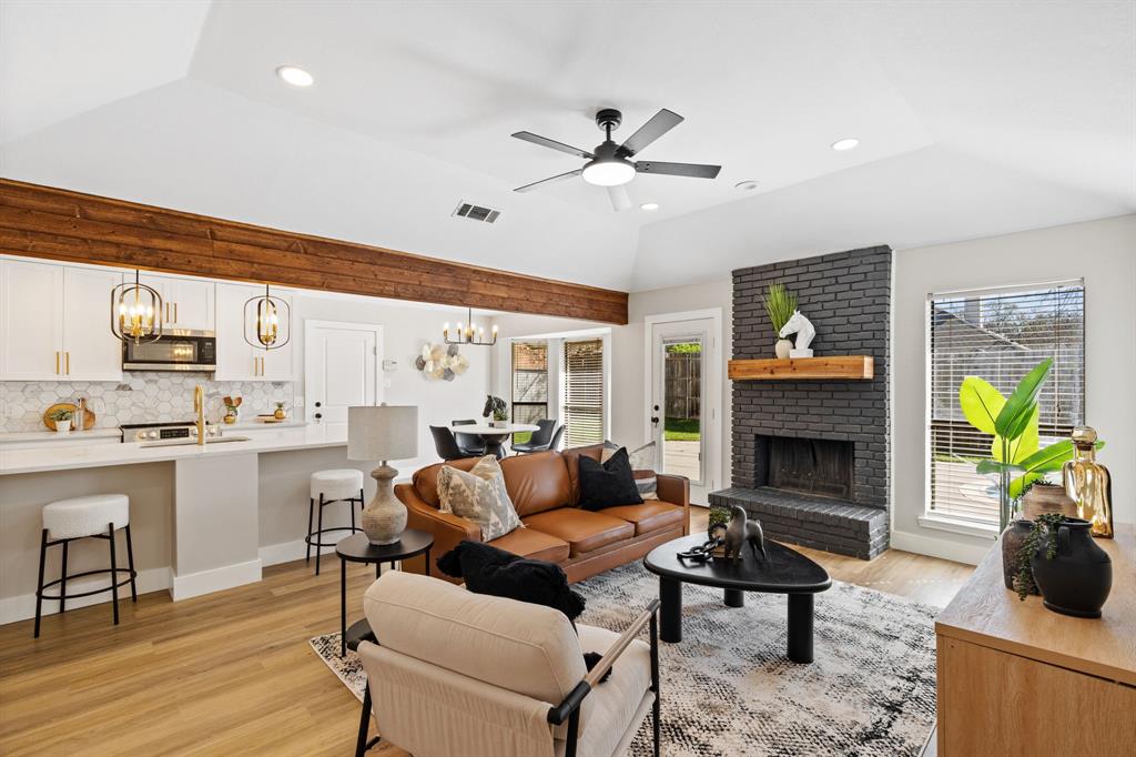 2912 Robindale Lane Grapevine, TX 76051 - Photo 2 of 29 Fully Remodeled Home