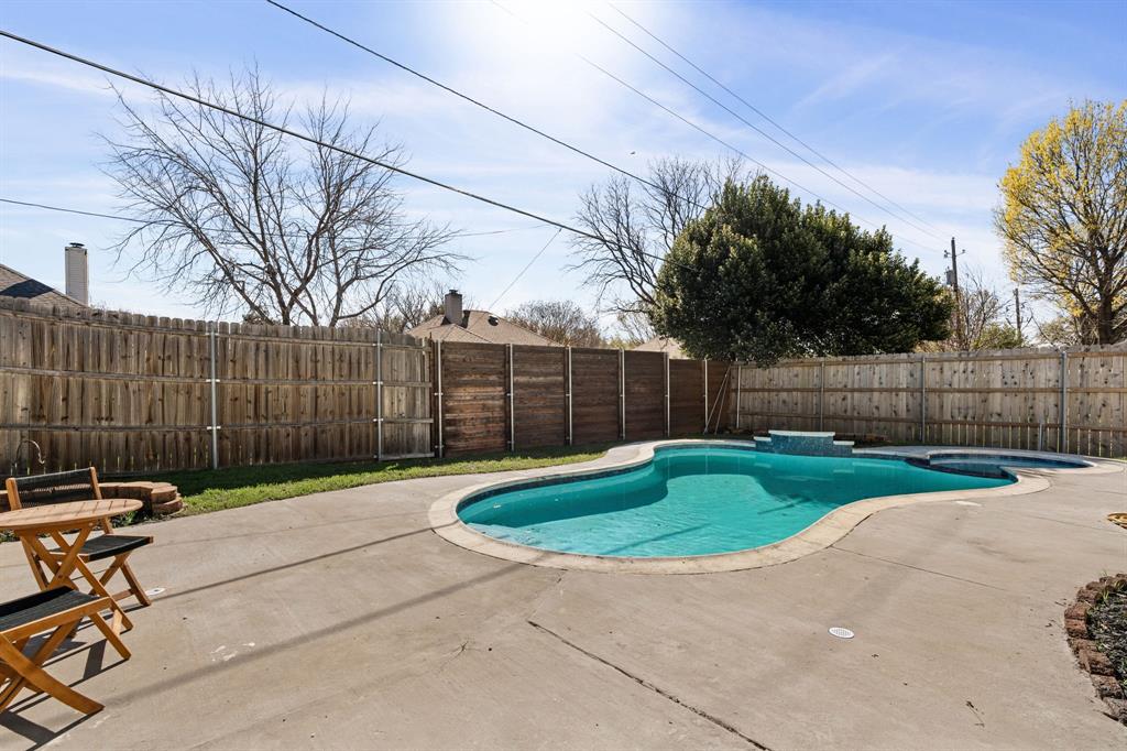 2912 Robindale Lane Grapevine, TX 76051 - Photo 23 of 29 Spacious Yard with Pool