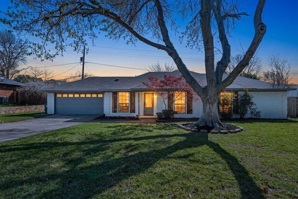 2912 Robindale Lane Grapevine, TX 76051 - Photo 7 of 29 Enjoy fantastic sunsets here