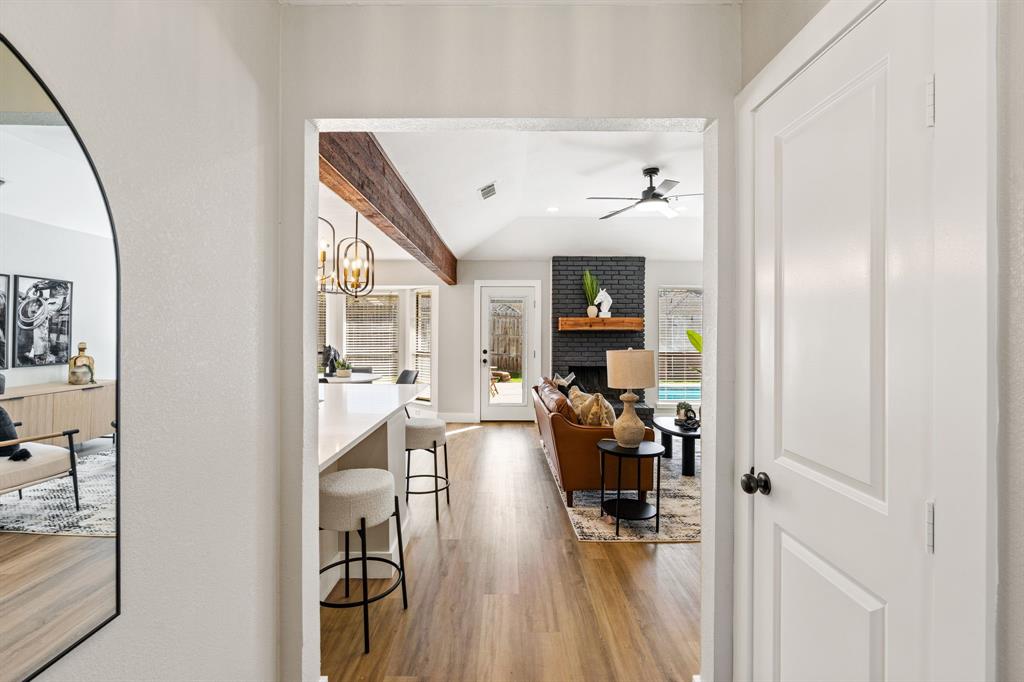 2912 Robindale Lane Grapevine, TX 76051 - Photo 8 of 29 Spacious entrywat