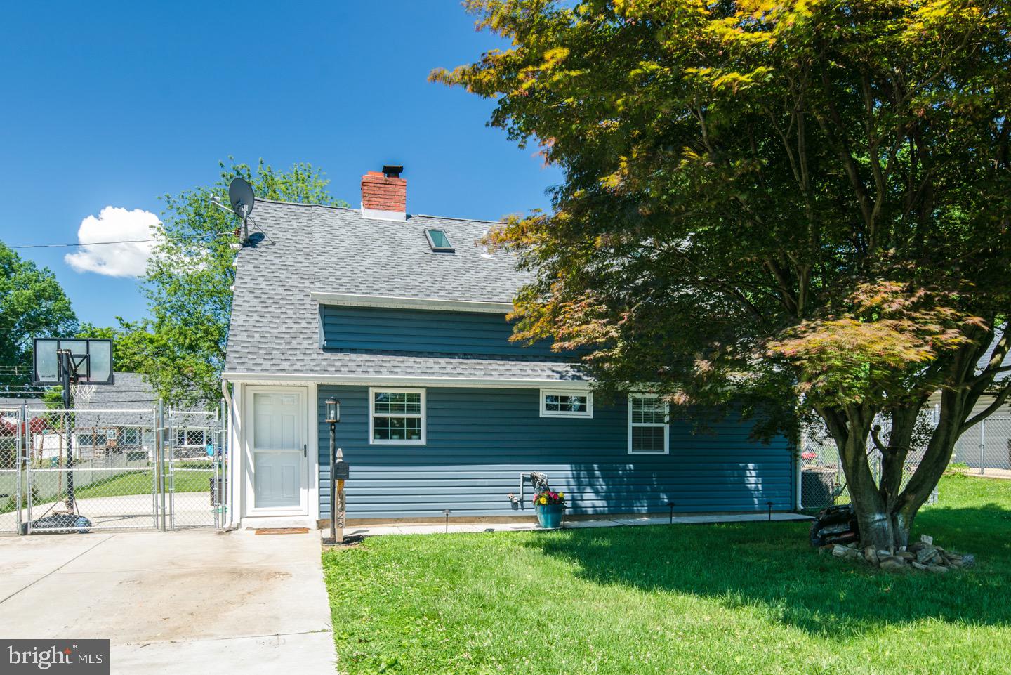 9228 Academy Road Philadelphia, PA 19114 - Photo 27 of 30 Front exterior